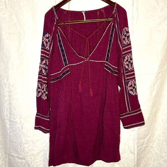 FREE PEOPLE All My Life Wine embroidered smocked mini dress tunic. Size Medium. - Picture 10 of 10